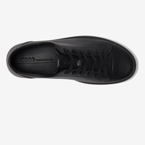 Ecco Soft 7 Monochromatic Black Sneaker